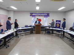 閉会のゴング