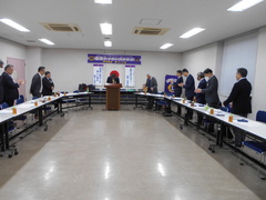 開会のゴング