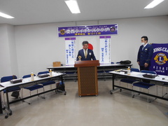 開会のゴング
