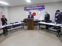閉会のゴング