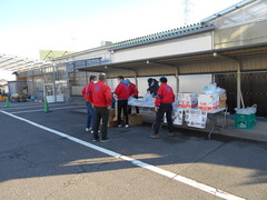 献血会場準備中