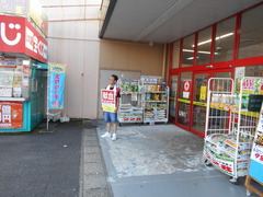 献血参加の呼びかけを行うクラブ員②