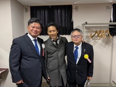 到着した山口達也氏と会長・幹事
