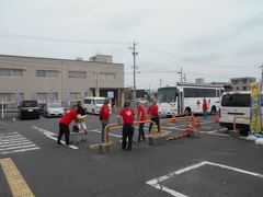 献血バス到着
